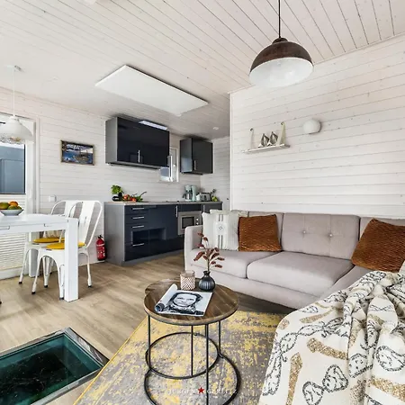 Nessie 펜션 Kragenæs